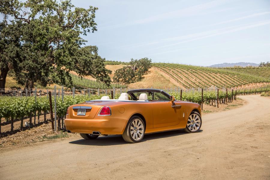  Rolls-Royce Dawn 2016 года  (US) (фото 22 из 30)